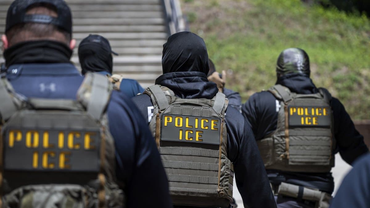 Agentes de ICE en Ventura, California/ Benjamin Hanson