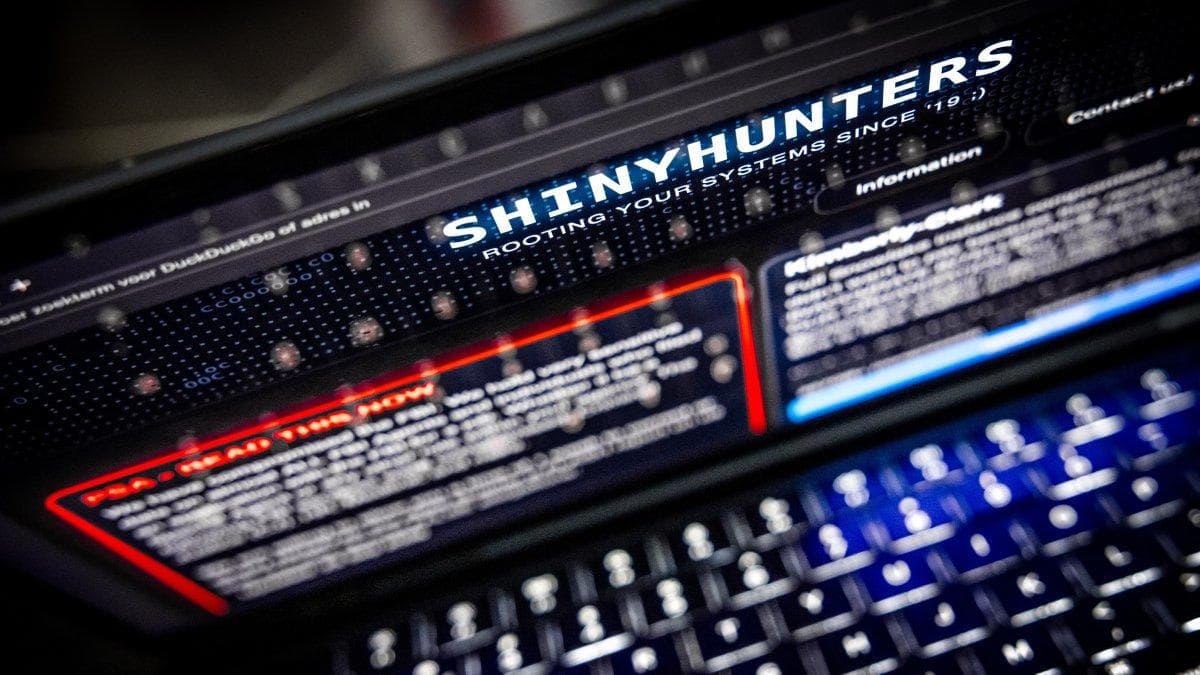 El sitio web Shinyhunters en la dark web, donde el grupo de hackers afirma haber hackeado al FBI (Ilustración)