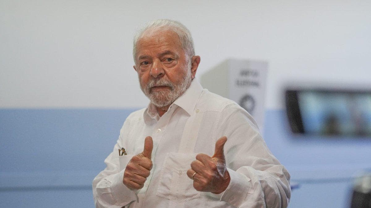 Brazil receives two Iranian warships: