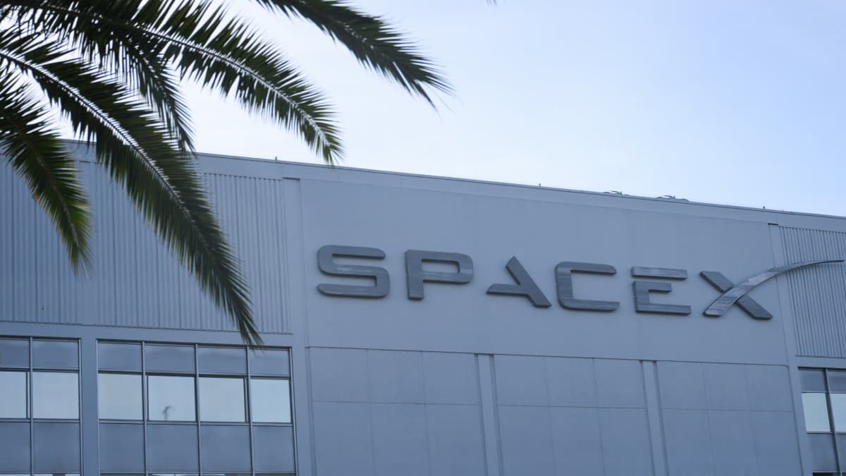 SpaceX logo