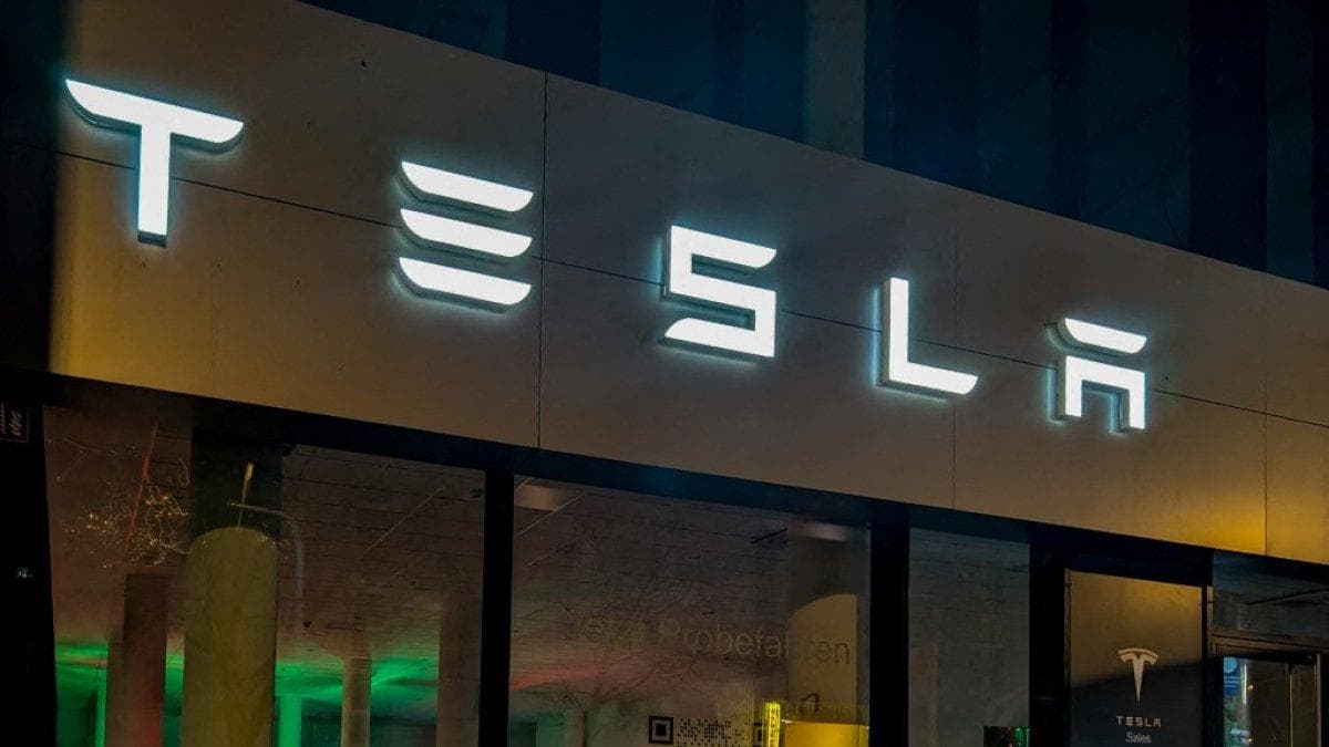 Una imagen de referencia de un concesionario Tesla