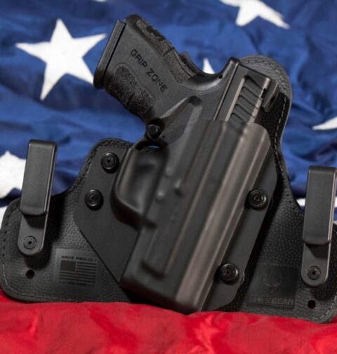 California legisla contra los fabricantes de armas