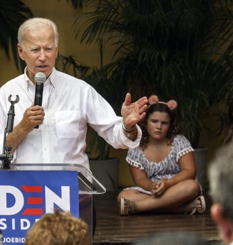 Joe Biden en un acto electoral para ganar el voto hispano / Cordon Press.