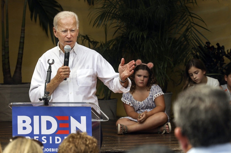 Joe Biden en un acto electoral para ganar el voto hispano / Cordon Press.