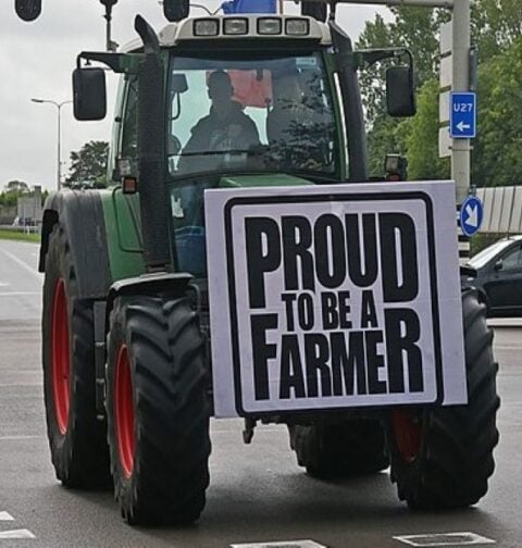 Tractor en una protesta