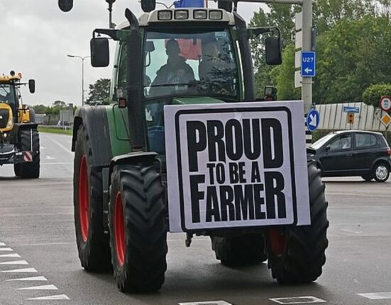 Tractor en una protesta