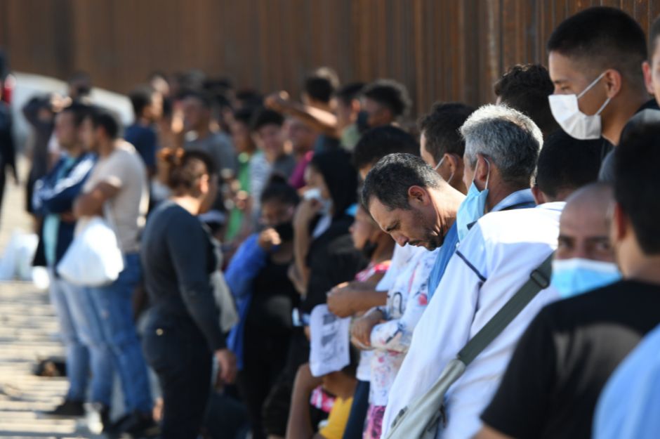 Illegal immigrants. U.S. border, Mexico
