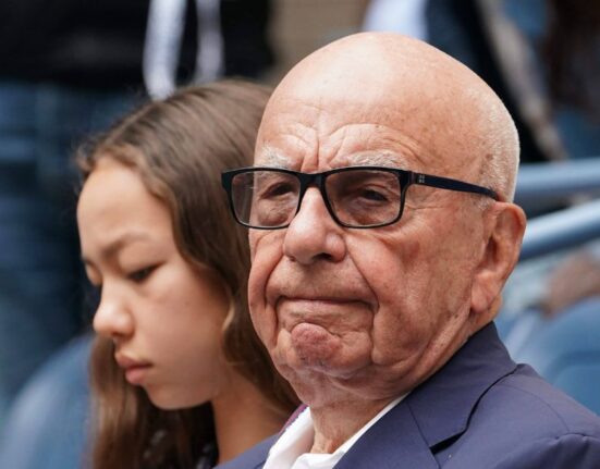 Primer plano del magnate Rupert Murdoch