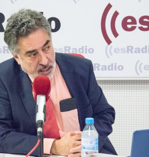 Luis del Pino, director de 'Sin Complejos' / EsRadio.