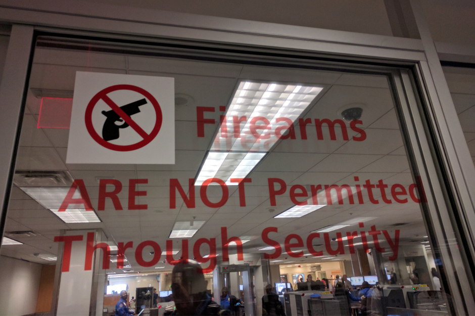 Prohibición armas en la TSA