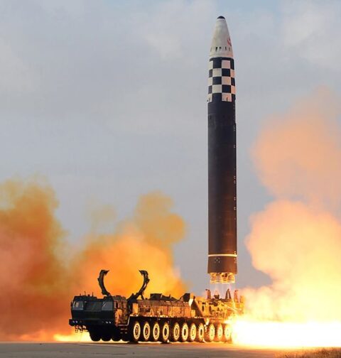 Corea del Norte dispara nuevos misiles tras las maniobras conjuntas de EEUU con Japón y Corea del Sur.