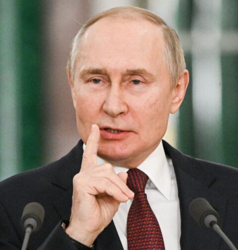 Vladimir Putin anunció que Rusia abandona el Tratado New START de no proliferación nuclear con EEUU.