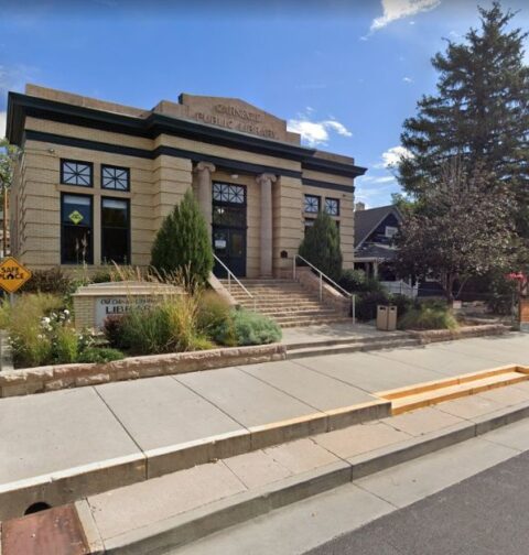 Biblioteca Carnegie, situada en el Distrito de Bibliotecas de Pikes Peak (PPLD) de Colorado Springs (Colorado).