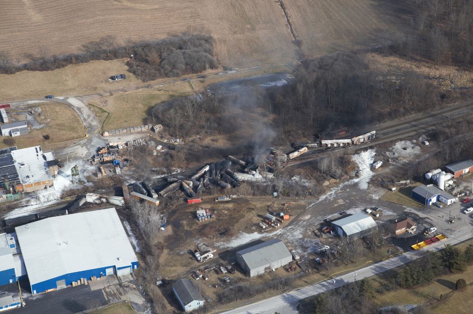Accidente de East Palestine (Ohio) el 3 de febrero de 2023. Un tren de mercancías que portaba componentes químicos operado por Norfolk Southern descarriló en la localidad. Toneladas de material tóxico se desprendió, causando la evacuación de la ciudad. Imagen de archivo.