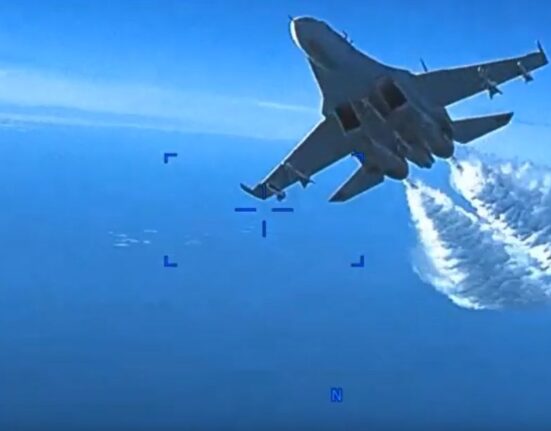 Video del impacto de un caza ruso con un dron estadounidense