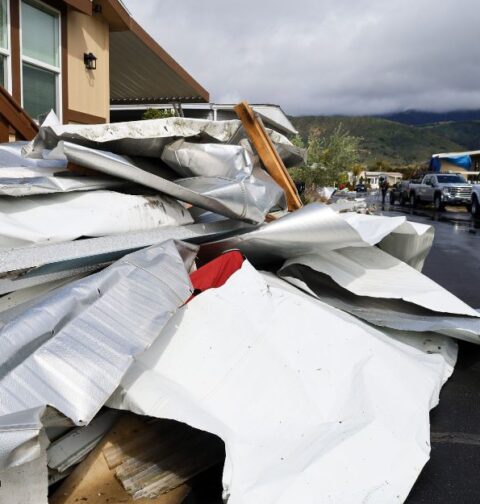 El temporal deja al menos cinco muertos en California debido a las heridas producidas por las fuertes ráfagas de viento y las inundaciones. En la localidad de